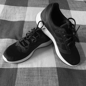 asics amplifoam everyday comfort